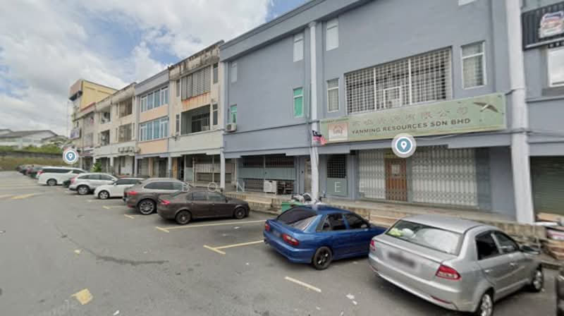 Shop for Rent in Bandar Puchong Utama (Puchong) - Bond Lee - Exterior - PropertyGuru.com.my