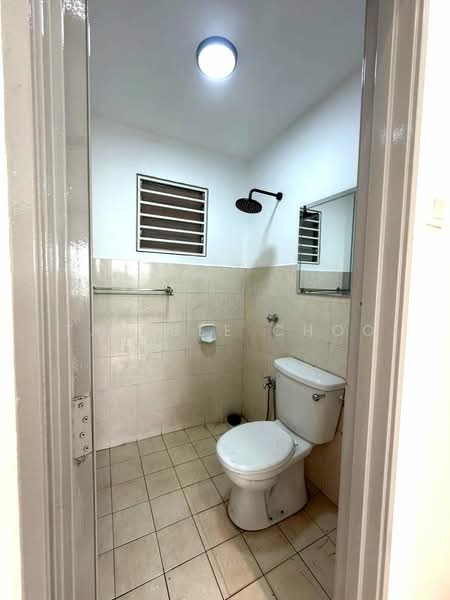 Pangsapuri untuk Dijual di Baiduri Court Apartment - Tan Bee Choo - Bathroom - PropertyGuru.com.my