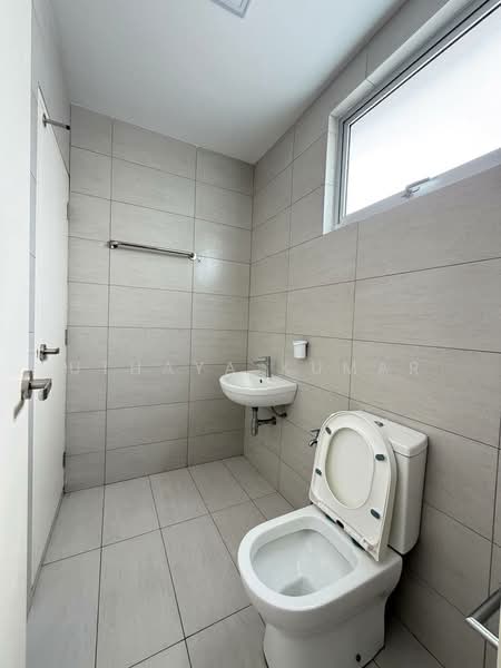 Rumah Teres untuk Disewa di Kota Emerald (Rawang) - Uthaya Kumar - Bathroom - PropertyGuru.com.my