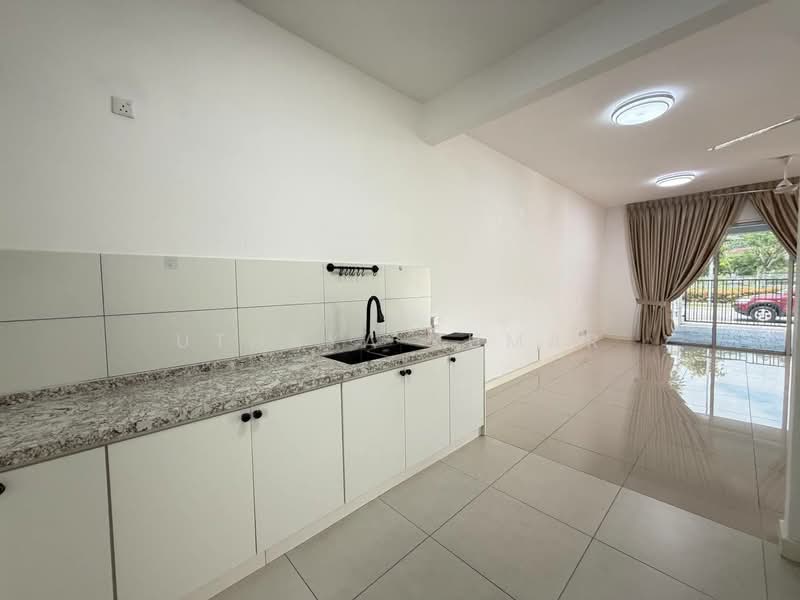 Rumah Teres untuk Disewa di Kota Emerald (Rawang) - Uthaya Kumar - Kitchen - PropertyGuru.com.my