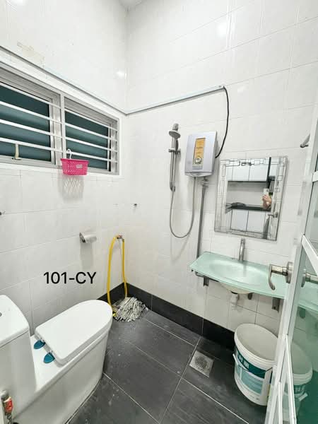 Rumah Teres 2 Tingkat untuk Disewa di Meru (Klang) - Diana See - Bathroom - PropertyGuru.com.my