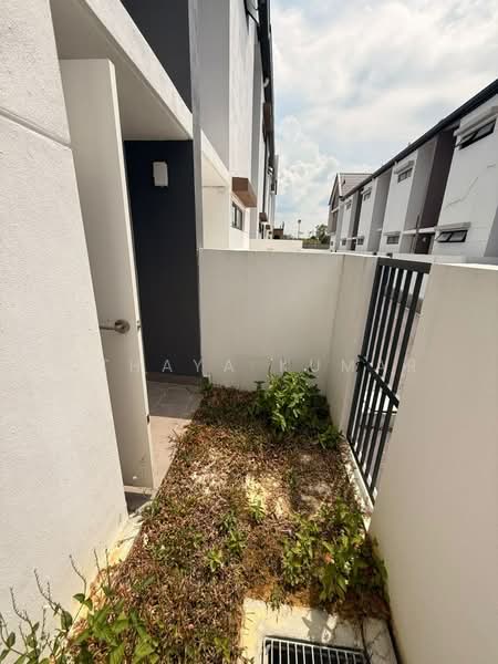 Rumah Teres 2 Tingkat untuk Disewa di Kota Emerald (Rawang) - Uthaya Kumar - Exterior - PropertyGuru.com.my