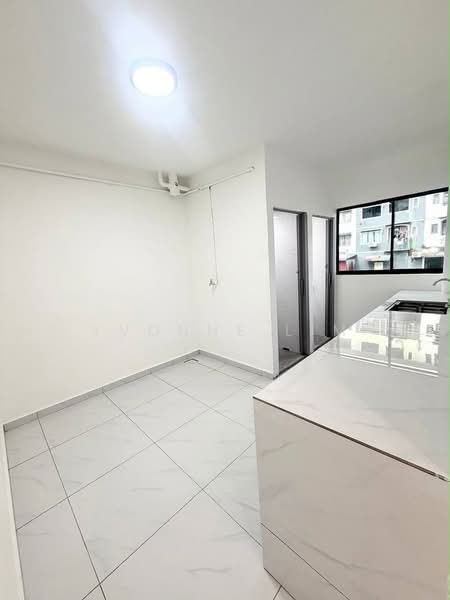 Flat for Sale at Taman Cempaka - Yvonne Lim - Kitchen - PropertyGuru.com.my