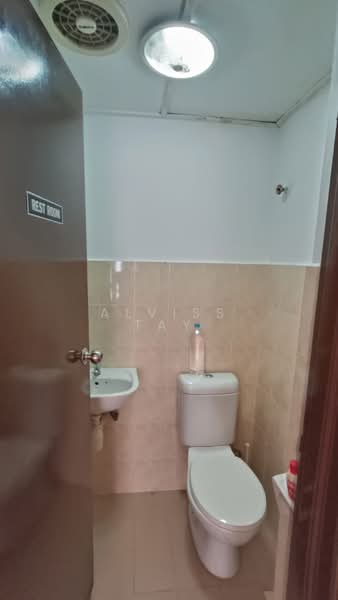 Townhouse for Sale in Taman Tampoi Indah (Tampoi) - Alviss Tay - Bathroom - PropertyGuru.com.my
