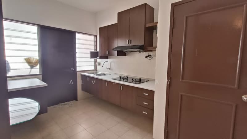 Townhouse for Sale in Taman Tampoi Indah (Tampoi) - Alviss Tay - Kitchen - PropertyGuru.com.my