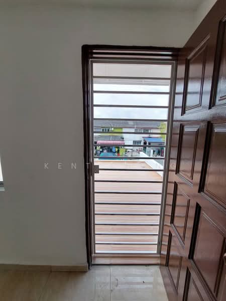 Rumah Teres 2 Tingkat untuk Dijual di Taman Kajang Utama (Kajang) - Kent Chong - Entrance - PropertyGuru.com.my