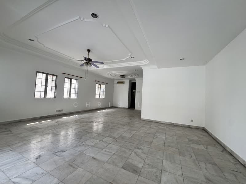 Rumah Teres 2 Tingkat untuk Dijual di Puchong (Selangor) - CHRIS LEW - Living Room - PropertyGuru.com.my