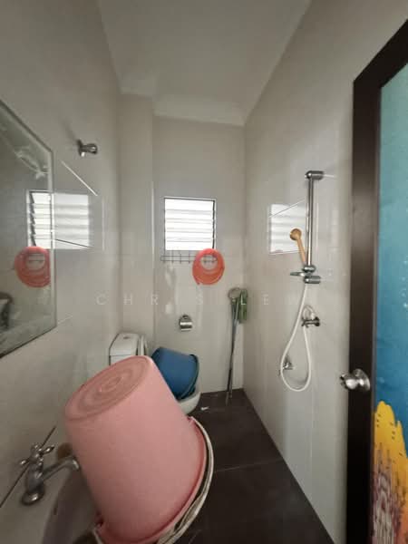 Rumah Teres 2 Tingkat untuk Dijual di Puchong (Selangor) - CHRIS LEW - Bathroom - PropertyGuru.com.my