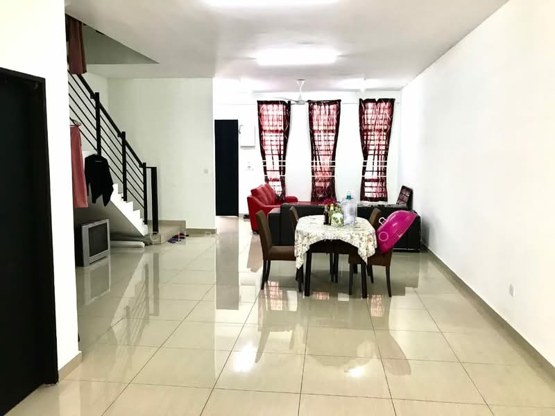Rumah Teres 3 Tingkat untuk Disewa di Kajang (Selangor) - Chris Choo - Living Room - PropertyGuru.com.my