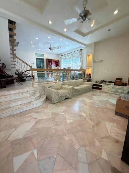 Rumah Teres untuk Dijual di Island Glades (Jelutong) - Darren Lye - Living Room - PropertyGuru.com.my