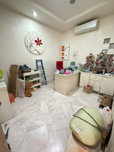 Rumah Teres untuk Dijual di Island Glades (Jelutong) - Darren Lye - Study - PropertyGuru.com.my