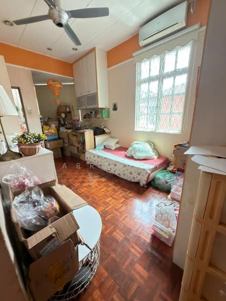 Rumah Teres untuk Dijual di Island Glades (Jelutong) - Darren Lye - Bedroom - PropertyGuru.com.my