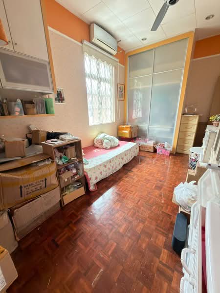 Rumah Teres untuk Dijual di Island Glades (Jelutong) - Darren Lye - Bedroom - PropertyGuru.com.my