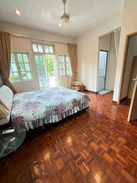 Rumah Teres untuk Dijual di Island Glades (Jelutong) - Darren Lye - Bedroom - PropertyGuru.com.my