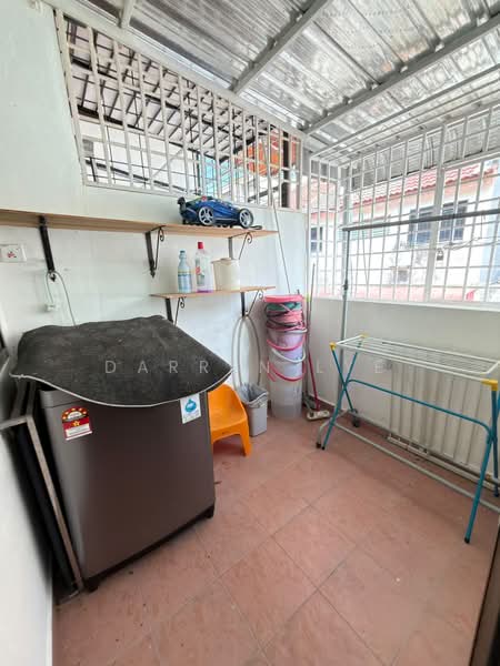 Rumah Teres untuk Dijual di Island Glades (Jelutong) - Darren Lye - Balcony - PropertyGuru.com.my