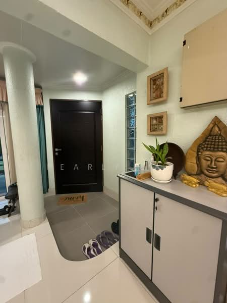 Rumah Berkembar untuk Dijual di Usj 5 (Subang Jaya) - Pearly Gan - Entrance - PropertyGuru.com.my
