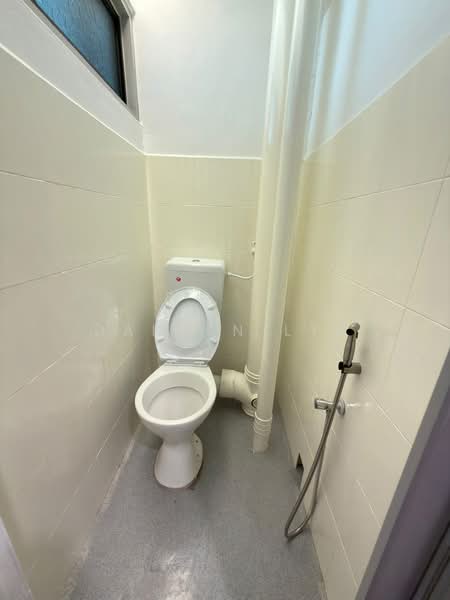 Flat for Sale at Green Garden - Darren Lye - Bathroom - PropertyGuru.com.my