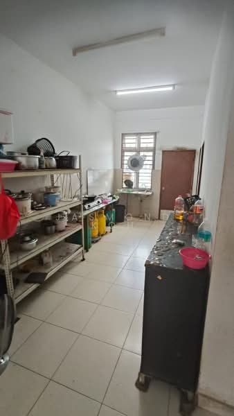 2.5-storey Terraced House for Sale in Senai (Johor) - Jasmond Koh - Kitchen - PropertyGuru.com.my
