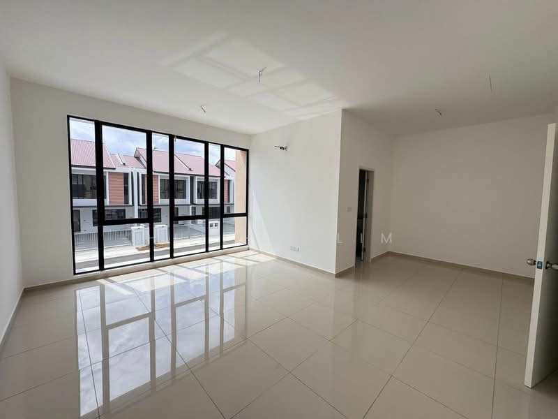 Terraced House for Sale in Taman Desa Tebrau (Tebrau) - Hui Hui Lim - Living Room - PropertyGuru.com.my