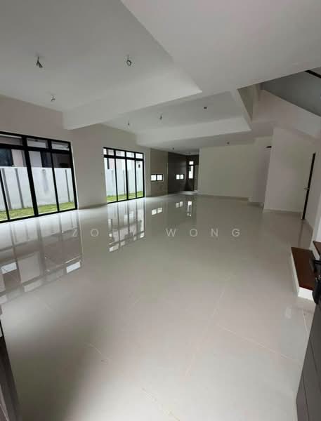 Rumah Teres 2 Tingkat untuk Dijual di Bandar Sri Sendayan (Negeri Sembilan) - Zoey Wong - Living Room - PropertyGuru.com.my