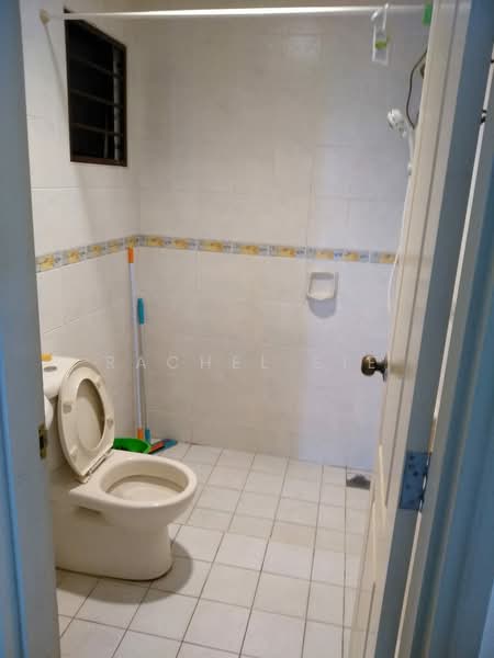 Kondominium untuk Dijual di Pelangi Utama - Rachel Sie - Bathroom - PropertyGuru.com.my
