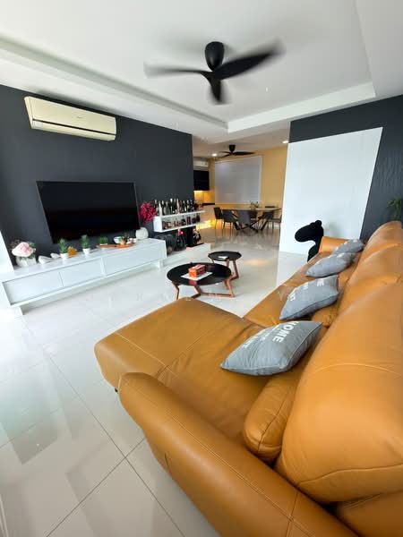 Condominium for Sale at Vertiq - Darren Lye - Living Room - PropertyGuru.com.my