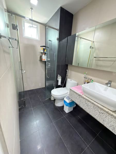 Condominium for Sale at Vertiq - Darren Lye - Bathroom - PropertyGuru.com.my