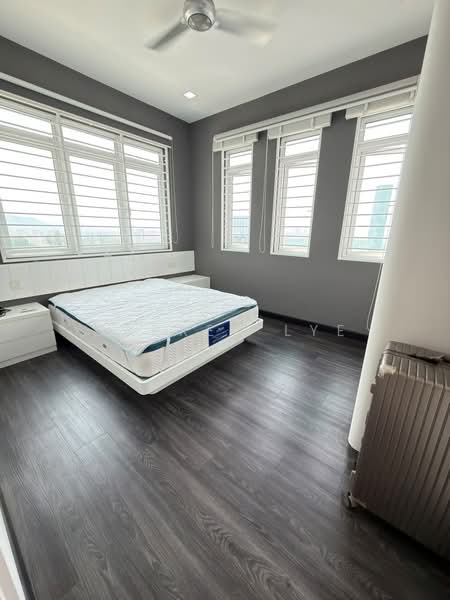 Condominium for Sale at Vertiq - Darren Lye - Bedroom - PropertyGuru.com.my