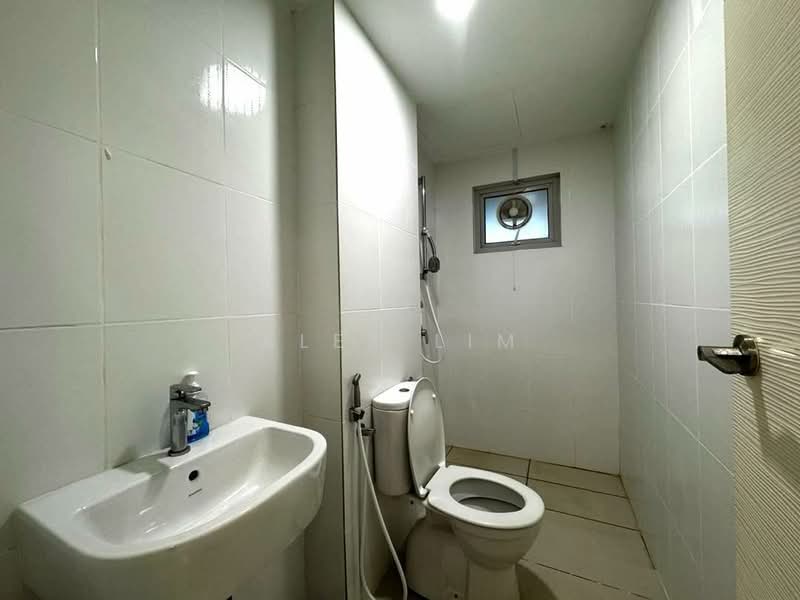Kondominium untuk Disewa di The Latitude Condominium - Alex Lim - Bathroom - PropertyGuru.com.my