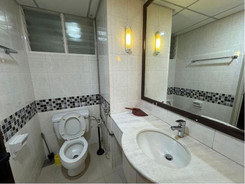 Kondominium untuk Disewa di Mutiara Villa Condominium - Alex Lim - Bathroom - PropertyGuru.com.my