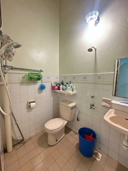 Rumah Teres 1 Tingkat untuk Dijual di Bandar Baru Permas Jaya (Permas Jaya) - Alviss Tay - Bathroom - PropertyGuru.com.my