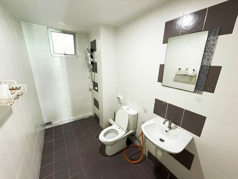 Kondominium untuk Disewa di The Golden Triangle Condominium - Bosco Teoh - Bathroom - PropertyGuru.com.my