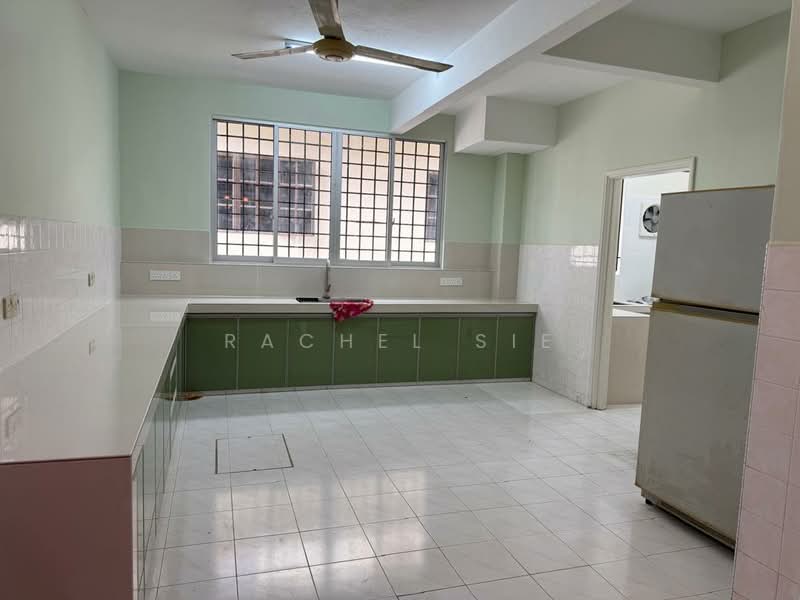Rumah Teres untuk Disewa di Usj 2 (Subang Jaya) - Rachel Sie - Kitchen - PropertyGuru.com.my