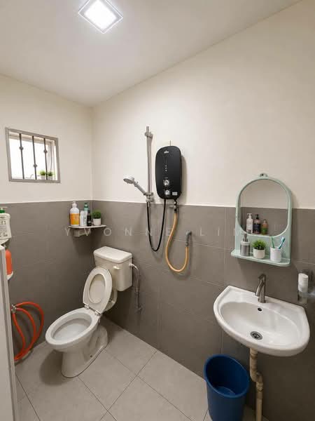 Rumah Teres 1 Tingkat untuk Dijual di Taman Universiti (Skudai) - Yvonne Lim - Bathroom - PropertyGuru.com.my
