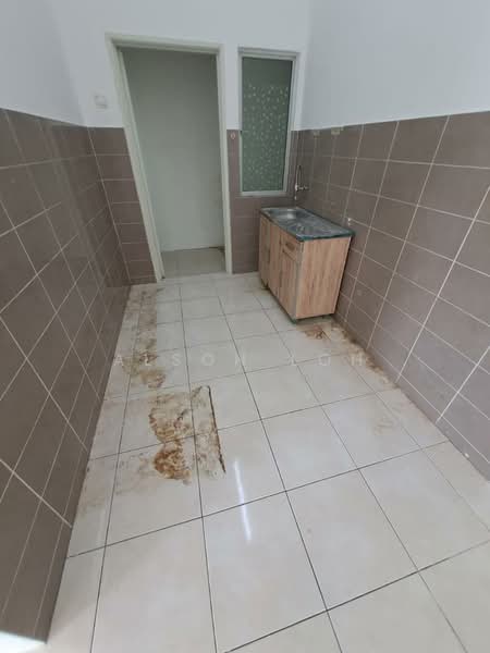 Pangsapuri untuk Dijual di Suria Residence - Alson Loh - Kitchen - PropertyGuru.com.my