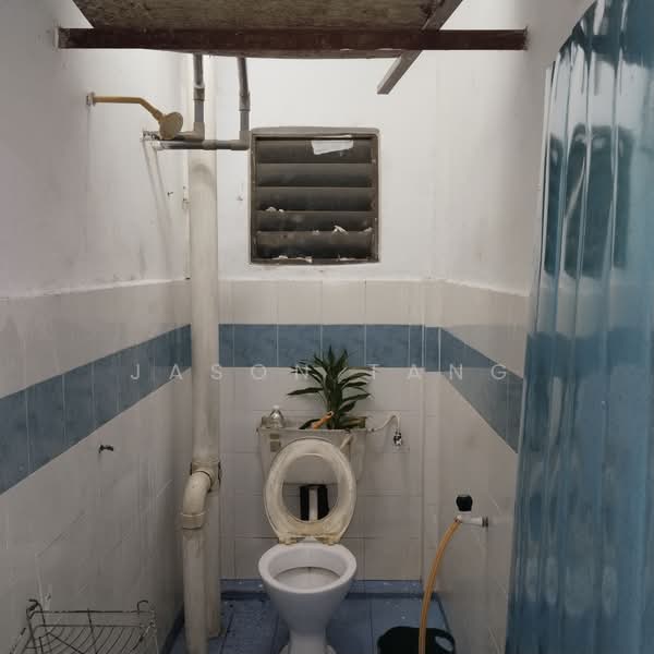 Rumah Teres untuk Disewa di Gelang Patah (Johor) - Jason Tang - Bathroom - PropertyGuru.com.my