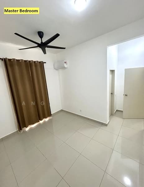 Townhouse for Sale in Bandar Cassia (Batu Kawan) - Angeline Tio - Master Bedroom - PropertyGuru.com.my