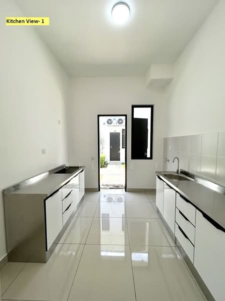 Townhouse for Sale in Bandar Cassia (Batu Kawan) - Angeline Tio - Kitchen - PropertyGuru.com.my