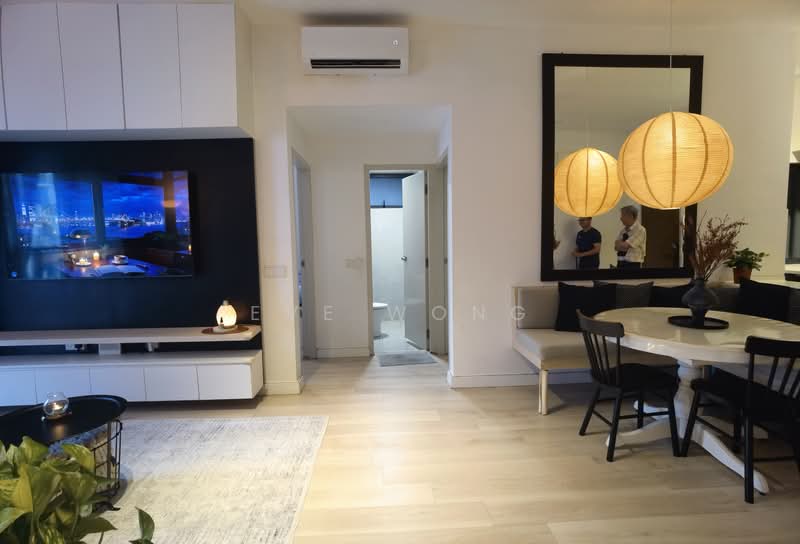 Kediaman Servis untuk Dijual di Setia City Residences - Eve Wong - Living Room - PropertyGuru.com.my