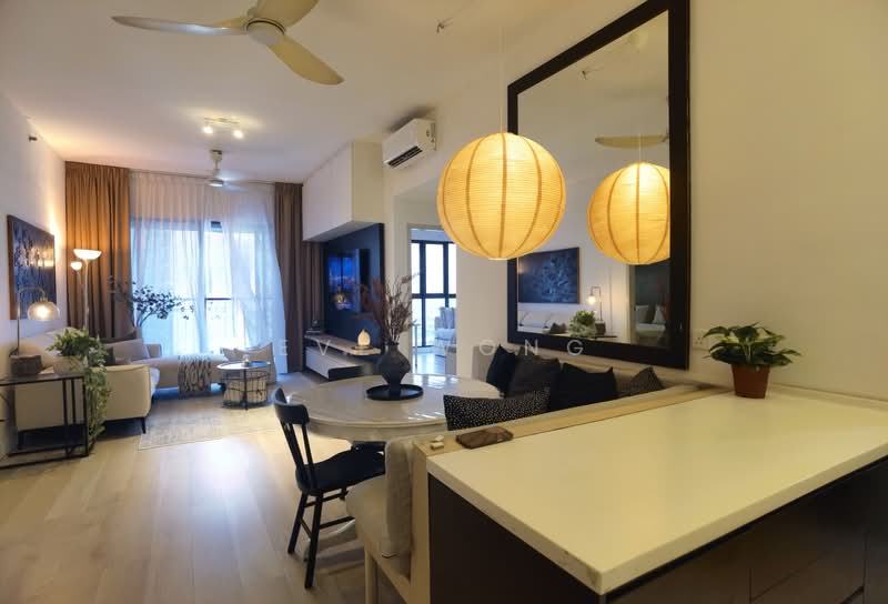 Kediaman Servis untuk Dijual di Setia City Residences - Eve Wong - Living Room - PropertyGuru.com.my