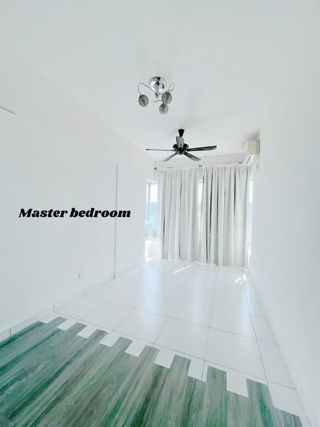 Kondominium untuk Dijual di Elit Heights @ Bayan City - Vincent Ooi - Master Bedroom - PropertyGuru.com.my