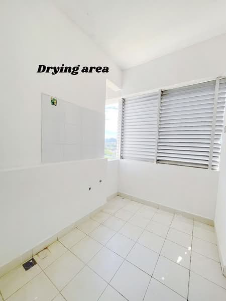 Kondominium untuk Dijual di Elit Heights @ Bayan City - Vincent Ooi - Balcony - PropertyGuru.com.my