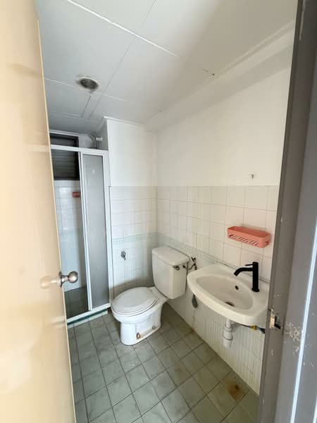 Kondominium untuk Dijual di Paradesa Rustica - Ryan Swe - Bathroom - PropertyGuru.com.my