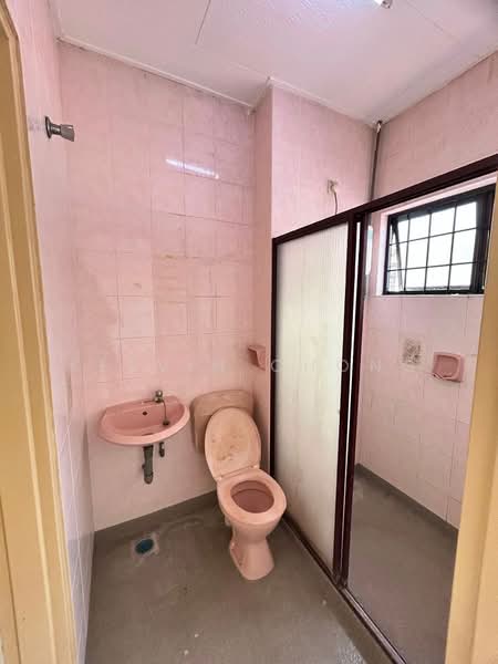 2-storey Terraced House for Sale in Taman Pinji Mewah (Ipoh) - Kelvin Chong - Bathroom - PropertyGuru.com.my