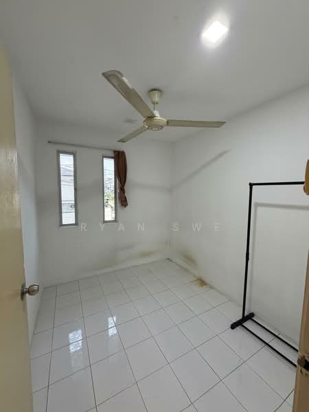Rumah Teres 2 Tingkat untuk Disewa di Bandar Menjalara (Kuala Lumpur) - Ryan Swe - Bedroom - PropertyGuru.com.my