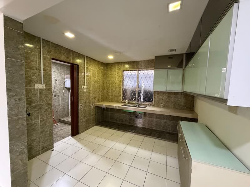 Rumah Teres 2 Tingkat untuk Disewa di Bandar Menjalara (Kuala Lumpur) - Ryan Swe - Kitchen - PropertyGuru.com.my