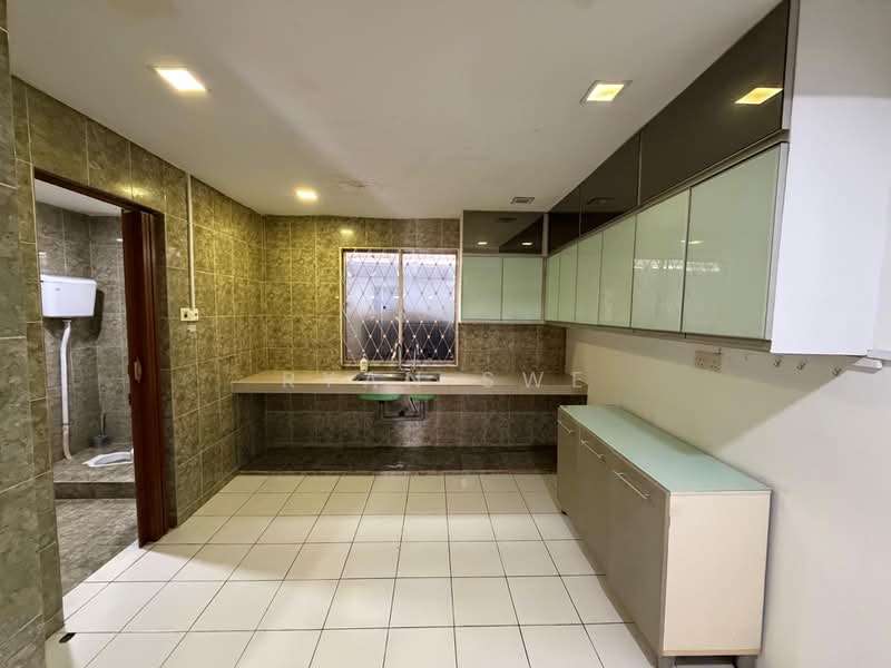 Rumah Teres 2 Tingkat untuk Disewa di Bandar Menjalara (Kuala Lumpur) - Ryan Swe - Kitchen - PropertyGuru.com.my