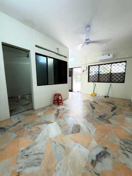 Terraced House for Rent in Taman Pengkalan Barat (Ipoh) - Kelvin Chong - Living Room - PropertyGuru.com.my