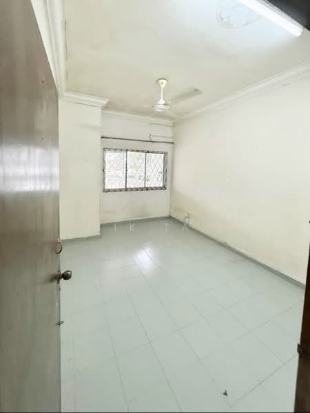 2-storey Terraced House for Sale in Taman Suria (Johor Bahru) - Yik Tat - PropertyGuru.com.my