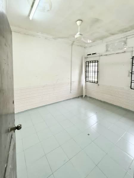 2-storey Terraced House for Sale in Taman Suria (Johor Bahru) - Yik Tat - PropertyGuru.com.my